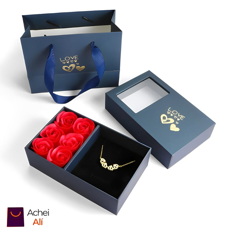 Colar trevo de corações + Brinde Caixa de Rosas e Frete Grátis ( Promoção Dia das Mães ) (cópia) Achei alí